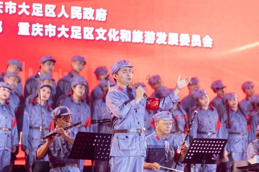 《热辣滚烫》发布新预告片 贾玲雷佳音率喜剧全明星征战春节档